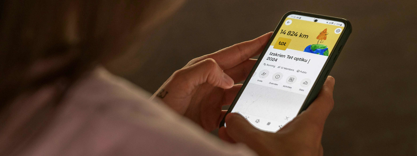Pārvērt “Izskrien Tet optiku” noskrietos kilometrus atbalstā SOS Bērnu ciematiem
