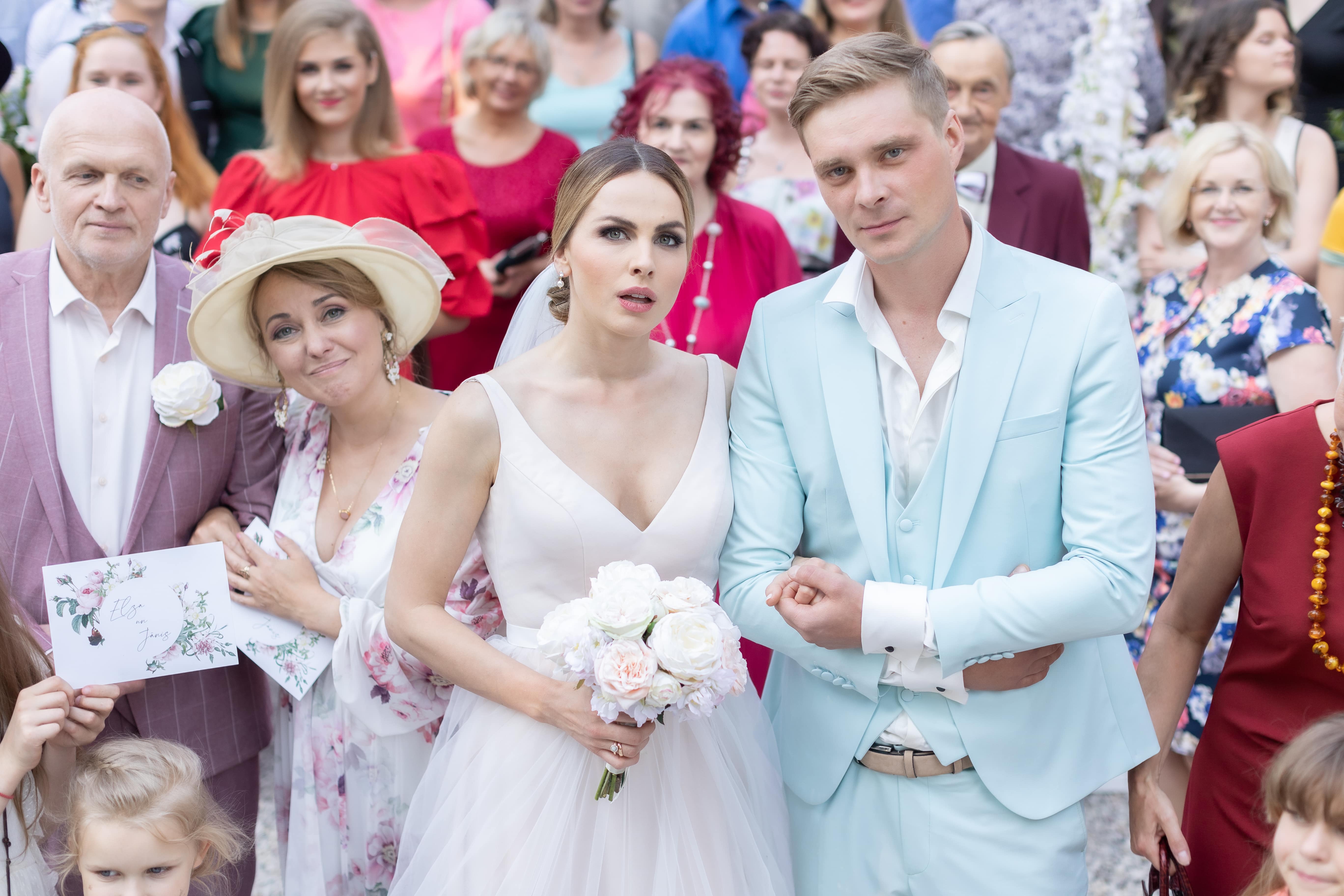 Klajā nāk Andreja Ēķa jaunais seriāls "Perfektās kāzas", kam iedvesmu viņš smēlies savā kāzu operatora pieredzē