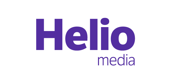 Ar tumšiem burtiem uz gaiša fona rakstīt Helio Media