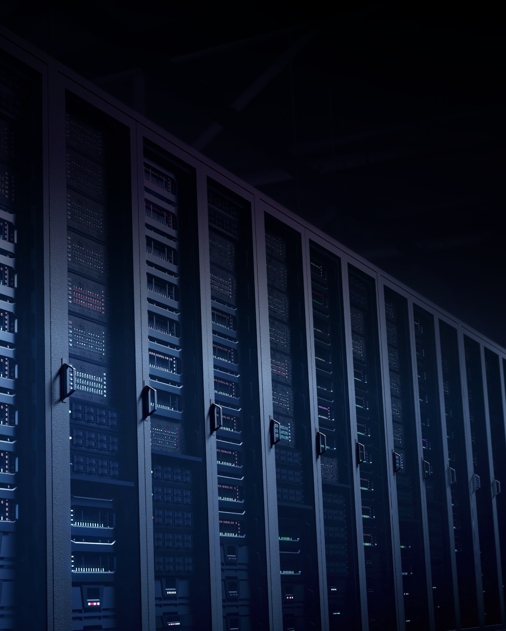 Serveru statīvi datu centrā ar LED indikatoriem un tīkla iekārtām.